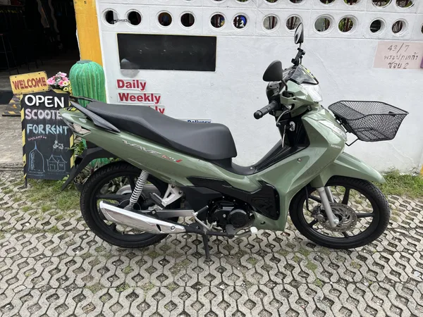 Honda Wave 110 scooter rental in Chiang Mai - 110cc motorbike